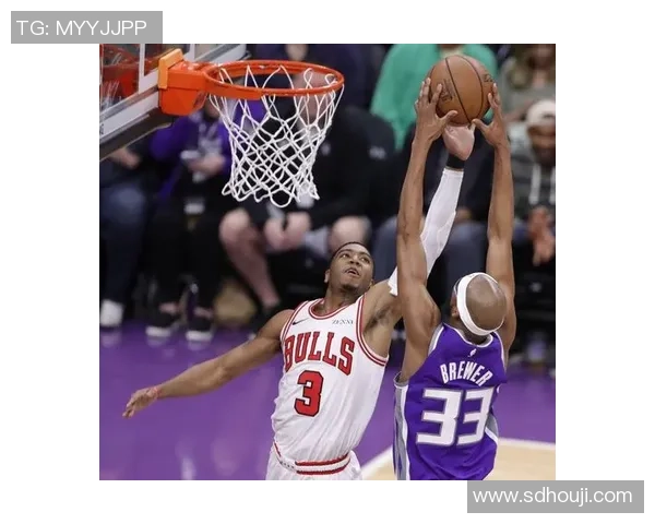 上海篮球队防守表现分析与改进建议探讨